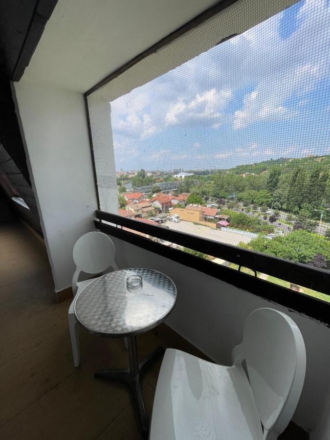 Lovely 3 Bedrooms Apartament Орадя Екстер'єр фото